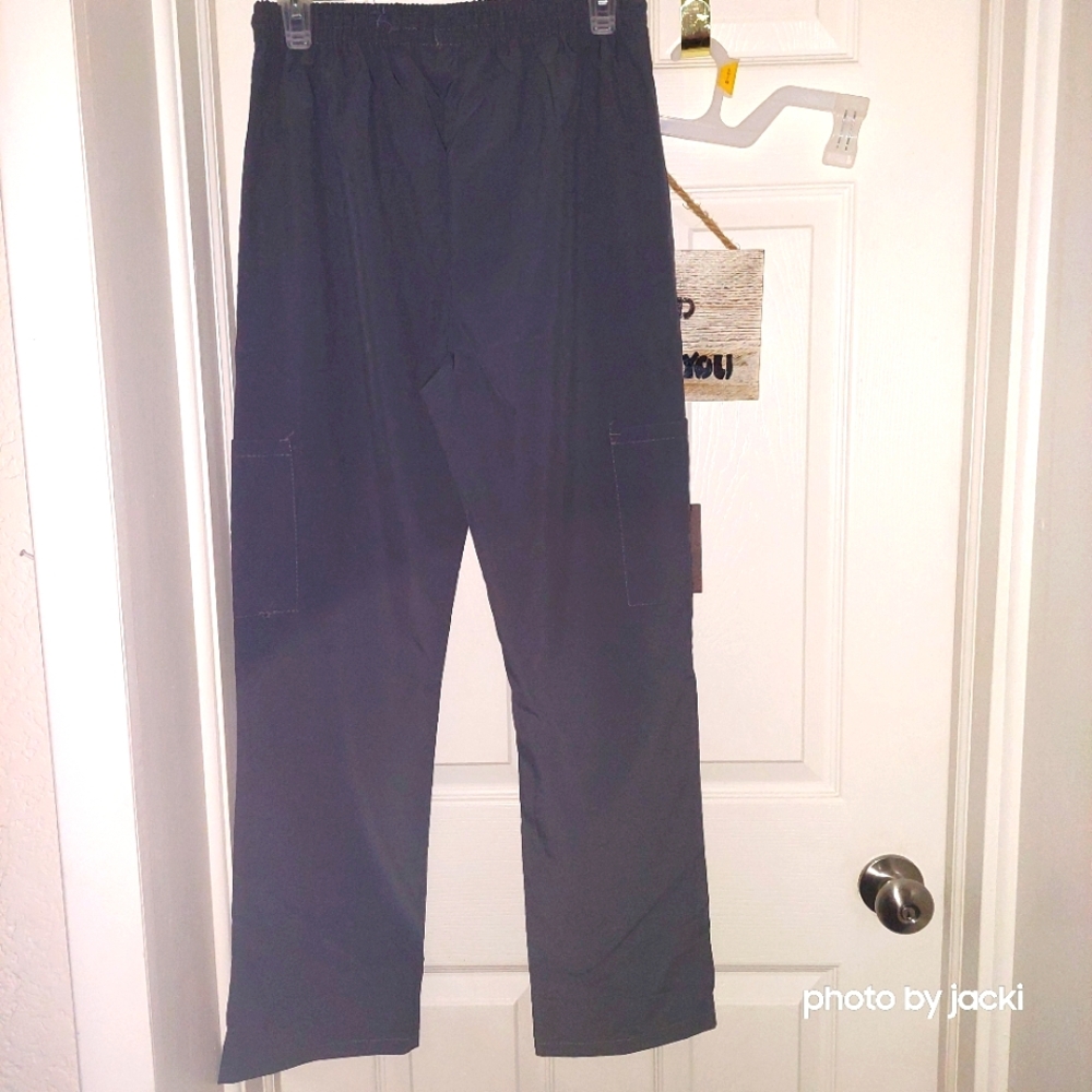 NWOT ScrubAid Grey Scrub Pants, size Small